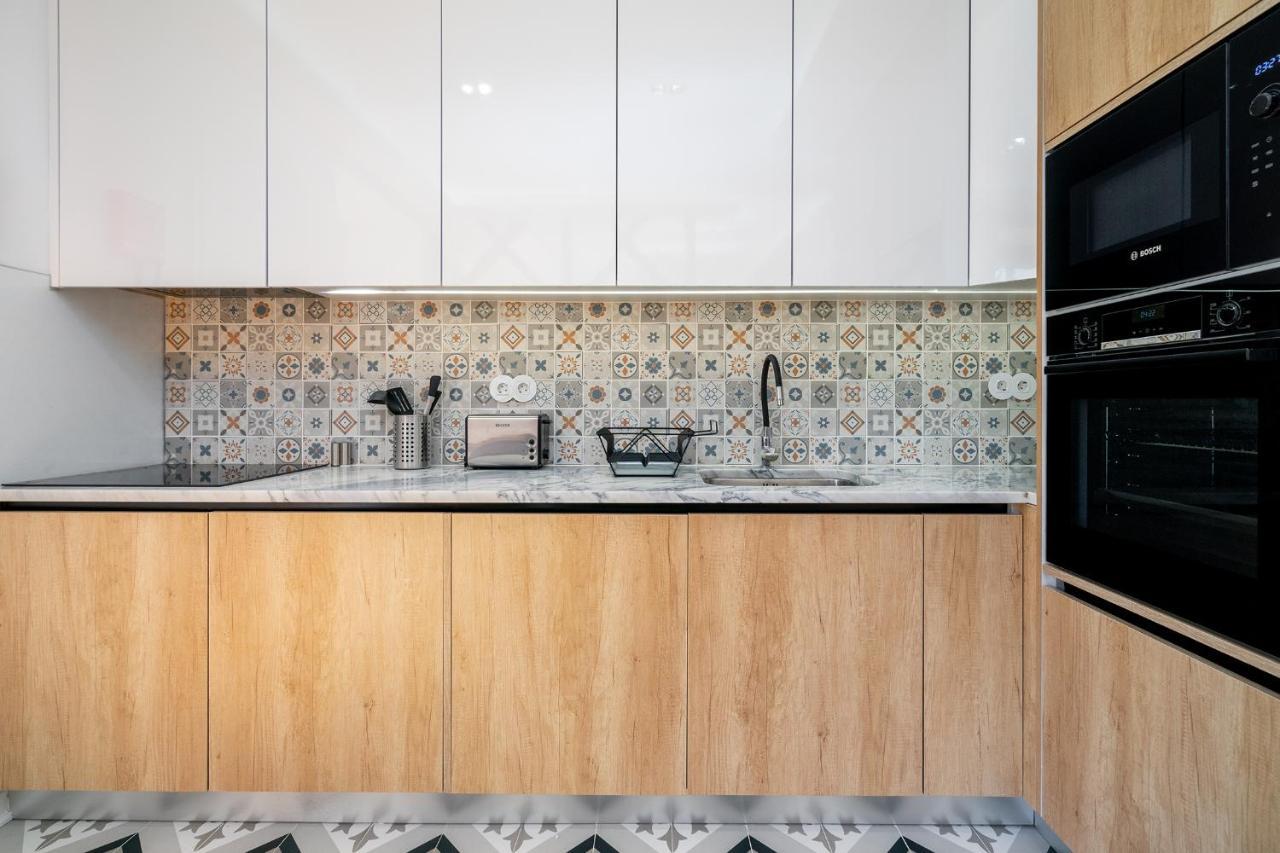 Whome | Great Location & Large Family Apartment W/Patio Lizbona Zewnętrze zdjęcie
